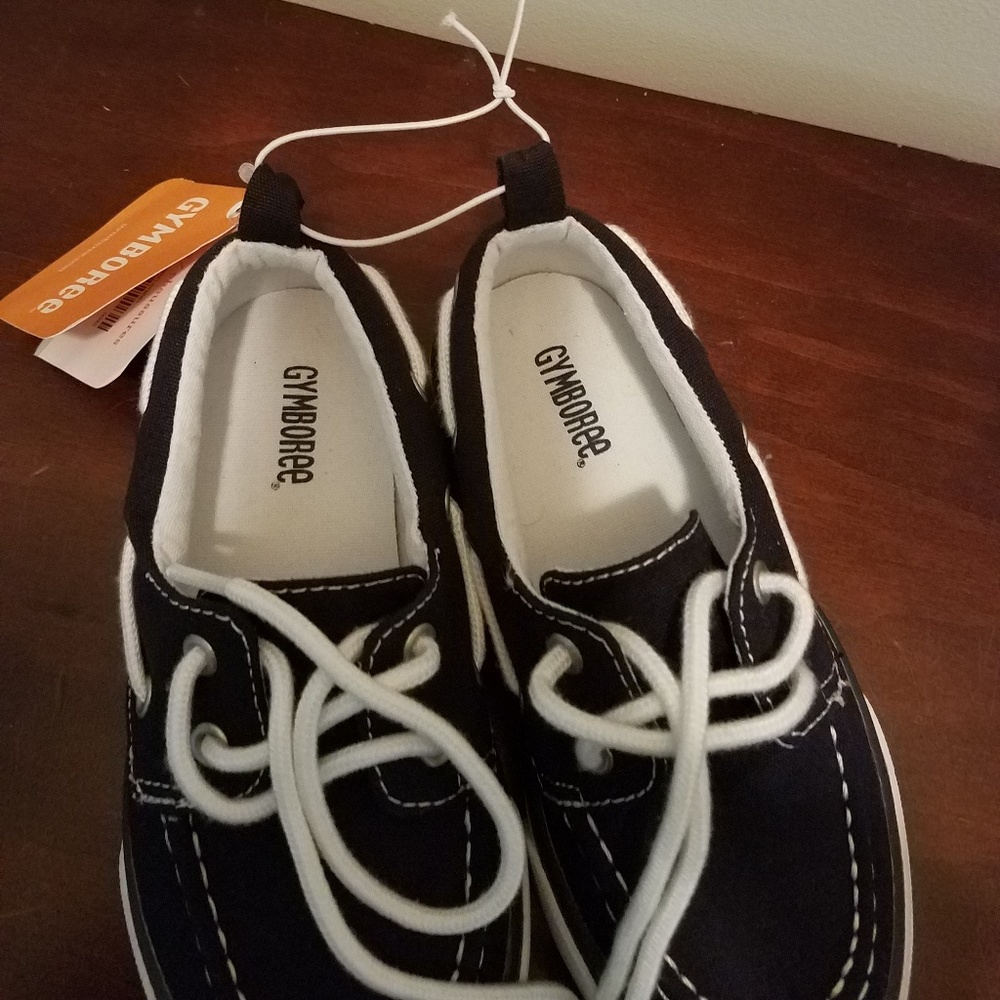 Shoes - Picture 3 of 4
